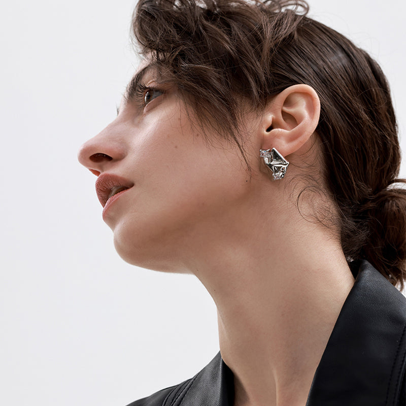 EgoNew York City Pleated Geometric Stud Earrings