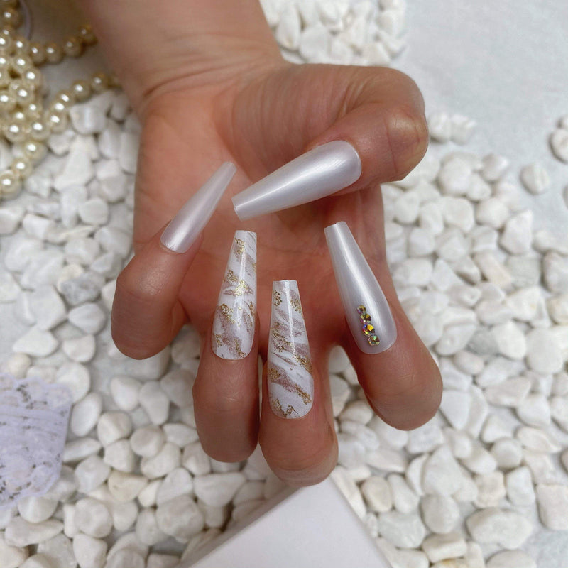 GULGLOW Pigmented & Long Stay Unique Pearl White Nail Paint Pearl white -  Price in India, Buy GULGLOW Pigmented & Long Stay Unique Pearl White Nail  Paint Pearl white Online In India,